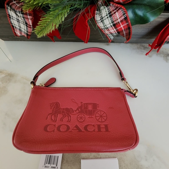 Coach Carriage. NWT. Gorgeous smaller sized raspberry pink pebbled leather bag! - Picture 3 of 8